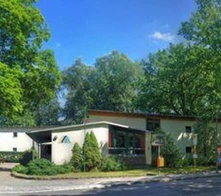 Jugendherberge Ernst Reuter Glienicke/Nordbahn ภายนอก รูปภาพ