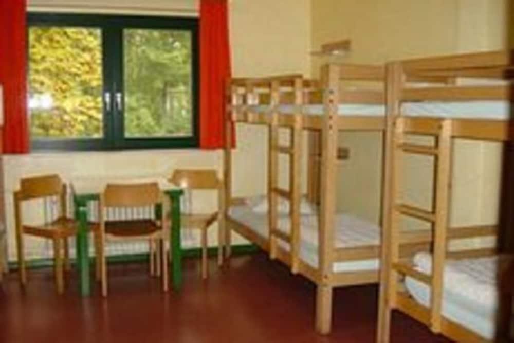Jugendherberge Ernst Reuter Glienicke/Nordbahn ภายนอก รูปภาพ